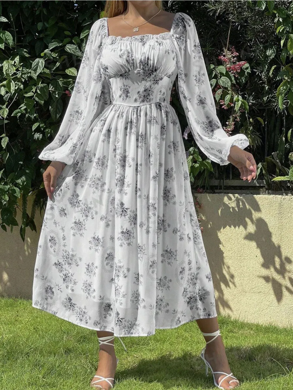 Gray Floral Lantern Sleeve Pleated Dress