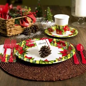 Poinsettia Wreath - 10.25" Paper Plates - 8 Count (Case Qty: 288)